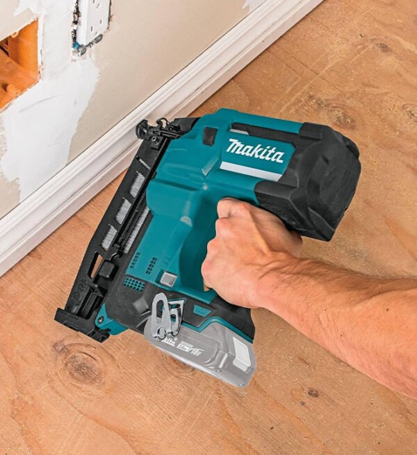 Makita - XNB02Z - Finish Nailer - Air Tools